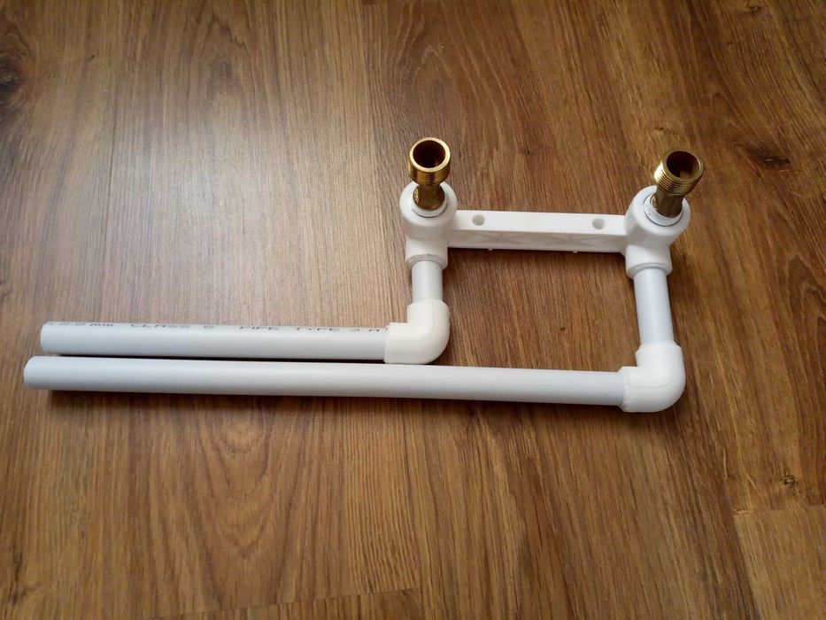 Готовая подводка с эксцентриками для установки смесителя. Цена 40 тыс