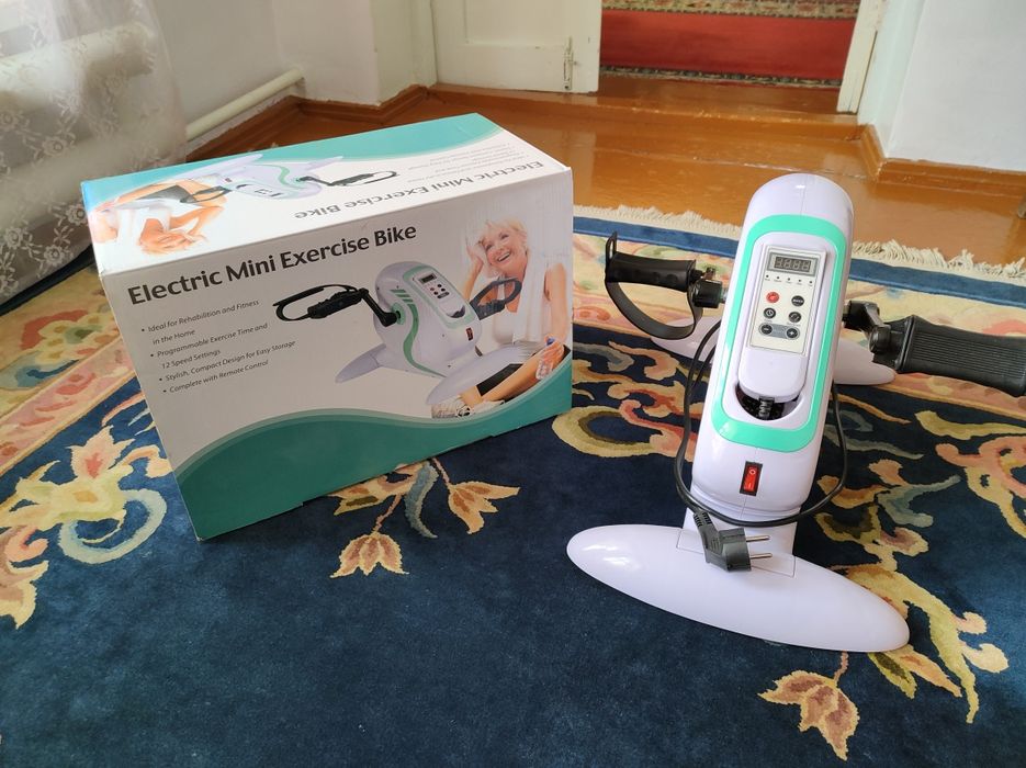 Мини-велотренажёр для домашнего использования.