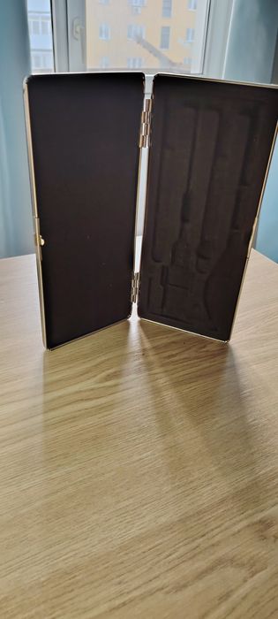 Продам футляр  готовальни