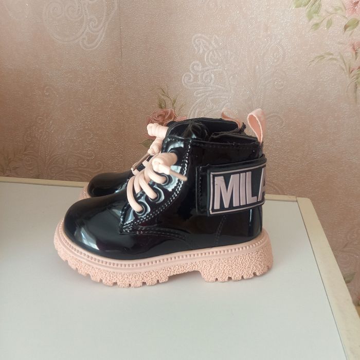 Ботинки демисезонные для девочек.