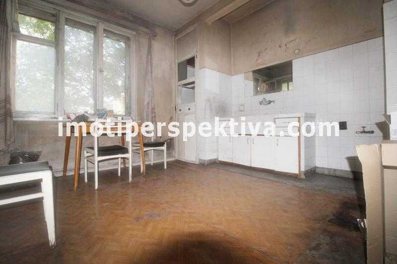Продава се Тристаен апартамент в Пловдив, Център - 86 кв.м за 1957 €/кв.м - Снимка #1