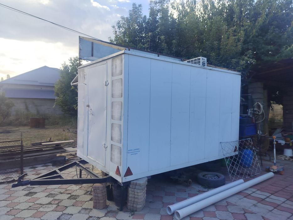 Продам торговый прицеп