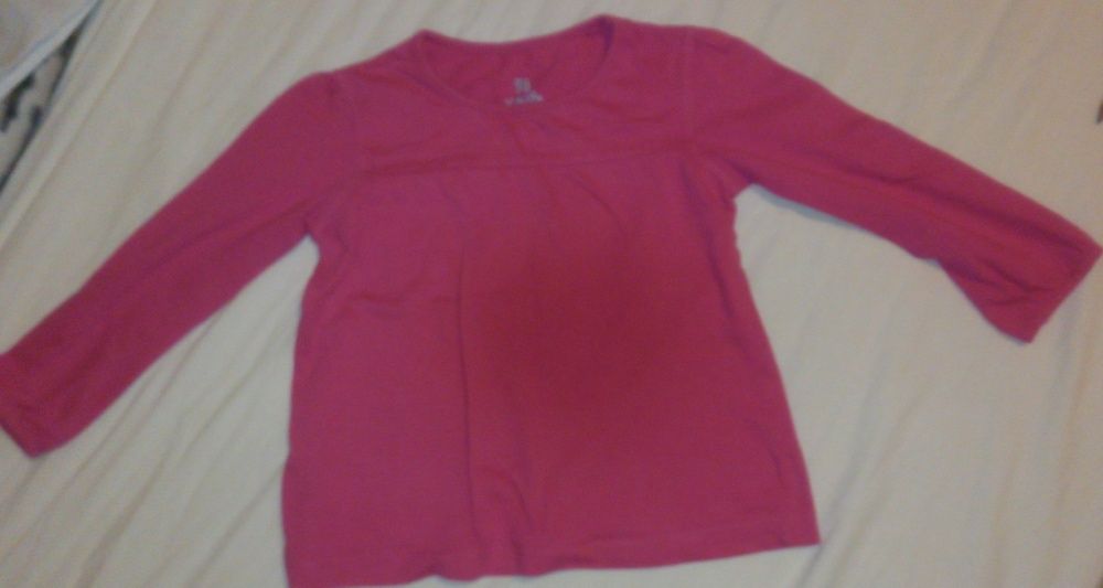 Продавам детски дрехи