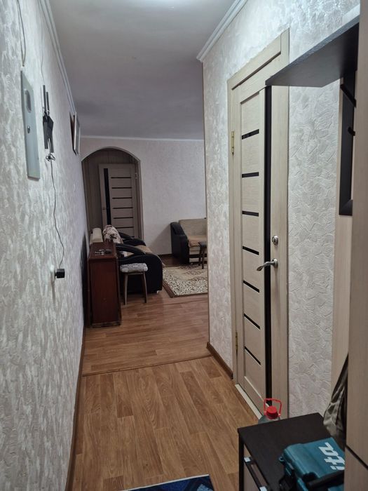 Продам трёх комнатную квартиру