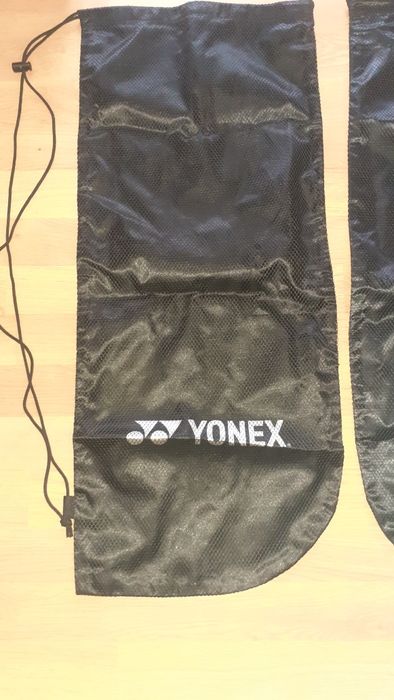 Husa Yonex 2 bucati  - 50 lei
