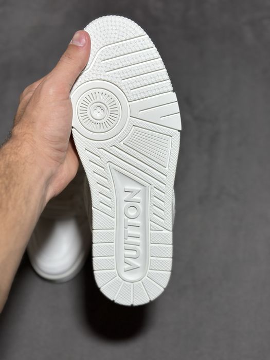 (PREMIUM ) Louis Vuitton Trainers LV White