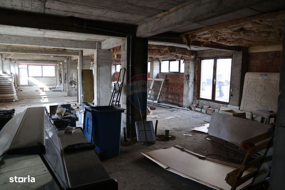 Spațiu comercial de 317mp de vânzare