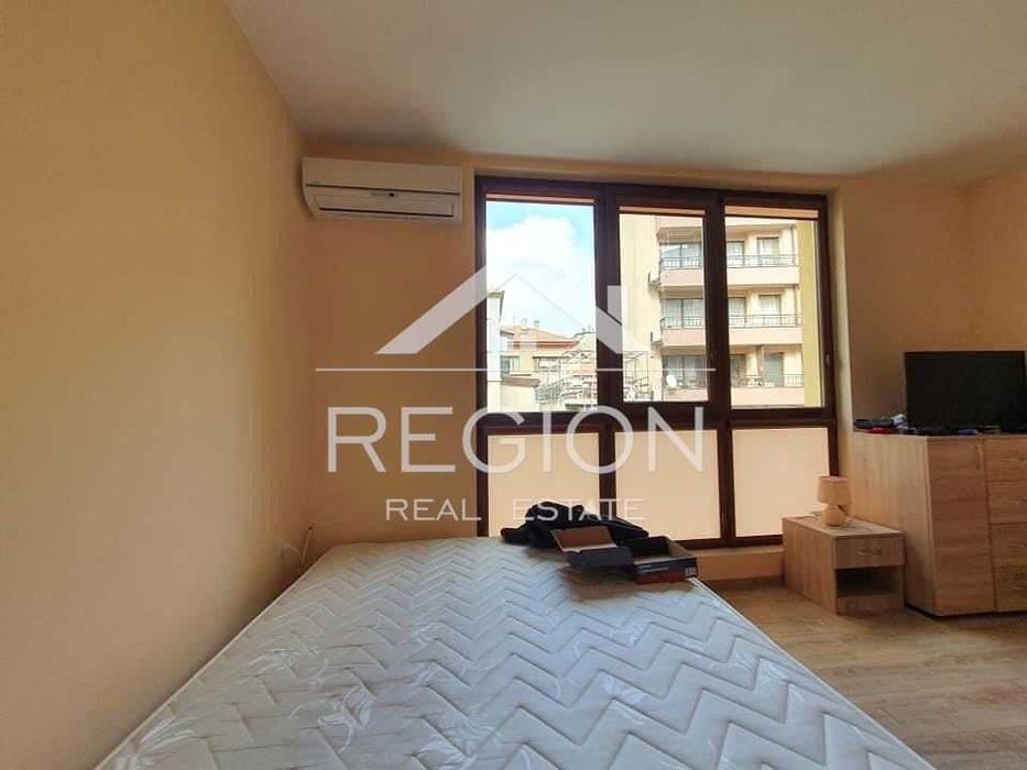 Дава се под наем Двустаен апартамент в Варна, Цветен квартал - 60 кв.м за 561 € - Снимка #4