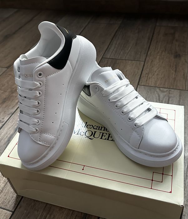 Adidasi Alexander McQueen, marimea 38