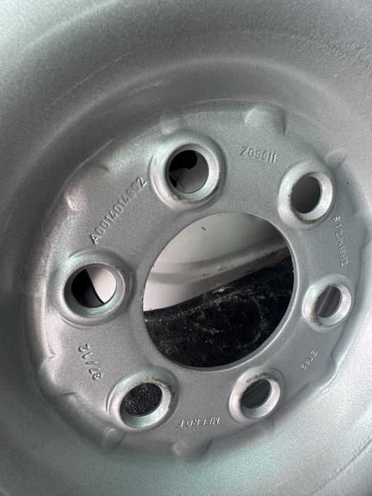 Vand roti complete jante + anvelope 235 65 16c vara crafter sprinter