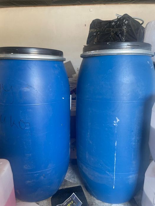 Бочка пластмассовые!