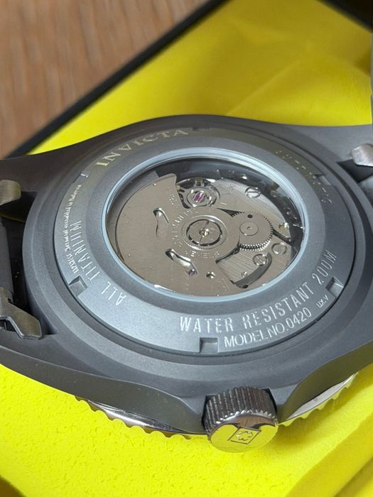 INVICTA Men's 0420 Pro Diver Automatic Black Dial Titanium Watch