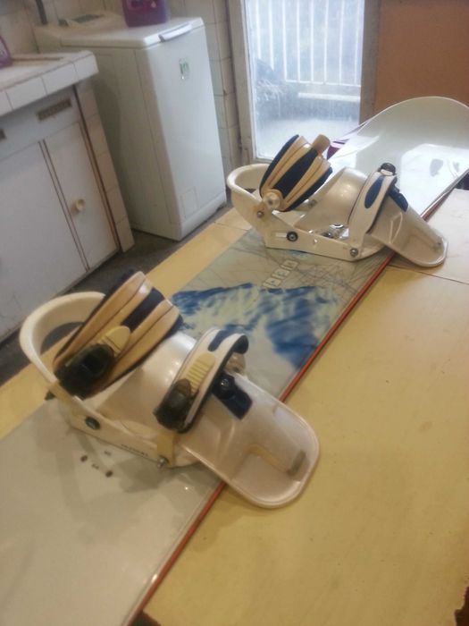 Сноуборд 156 см . Комплект със автоматите, докаран от Швейцария.