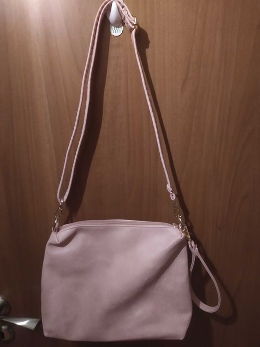 Дамска чанта от изкуствена кожа - розова