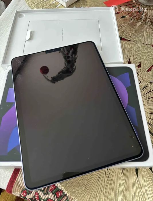 Продам Планшет Apple iPad Air 10.9 Purple 2022