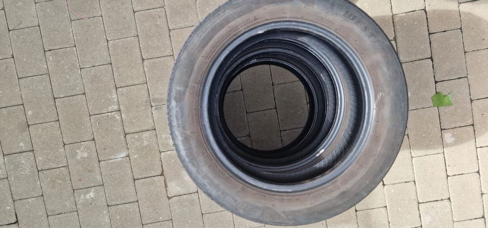 Vand 4 cauciucuri uzate 175/65/15