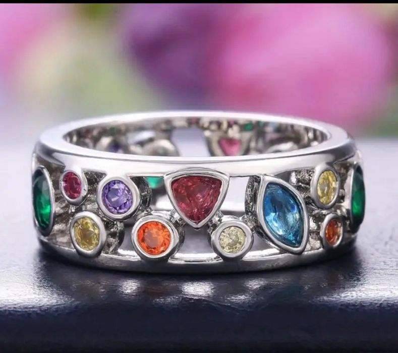 Кольцо серебристое