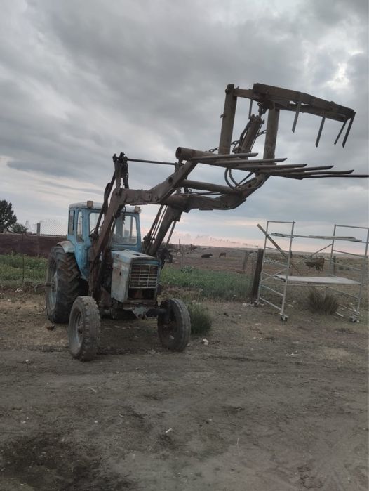 Прадаю 2 трактор комплекте Т-16 Мтз-80