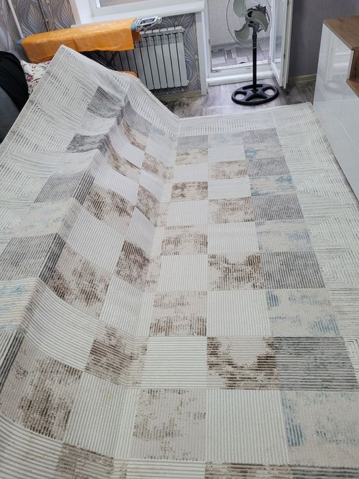 Палас 2.5 метра на 4 метра