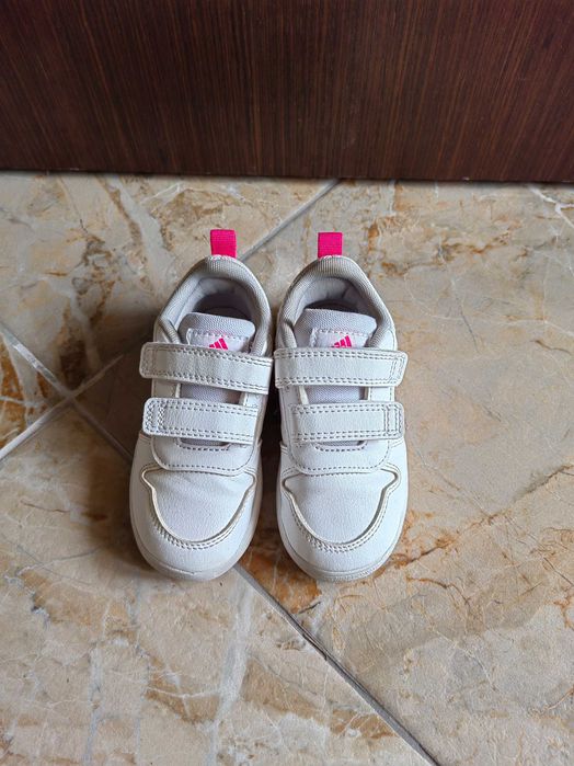 Детски маратонки за момиче