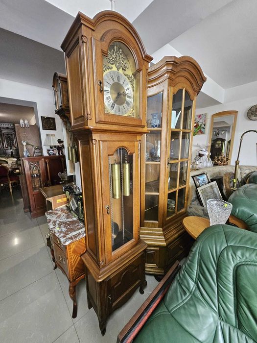 Ceas vertical de podea (Grandfather Clock) din stejar masiv, stare excelentă