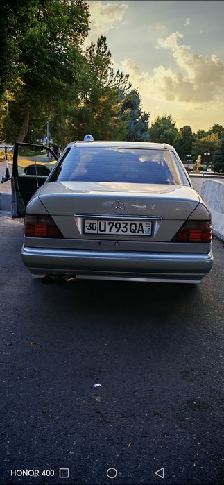 СРОЧНО! Продаётся Mersedes Benz 124