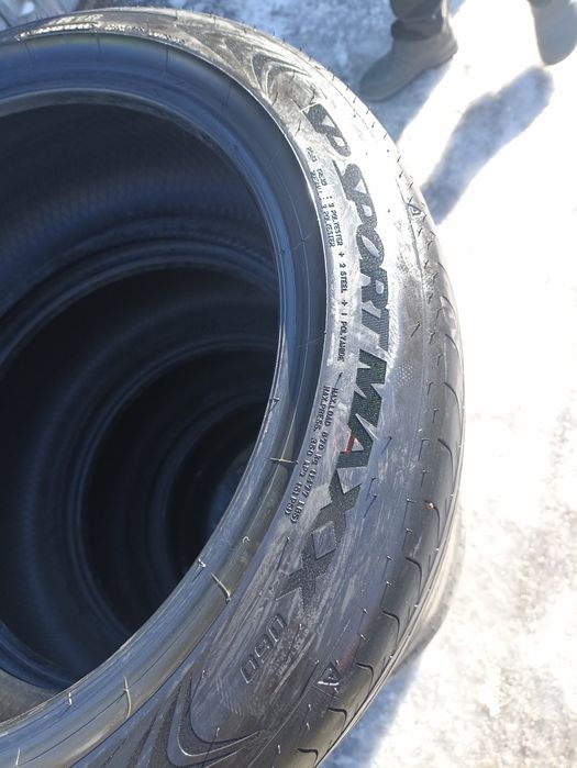 235/45/18 Dunlop летний комплект