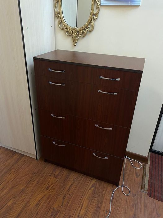 Продам тумбу /комод срочно