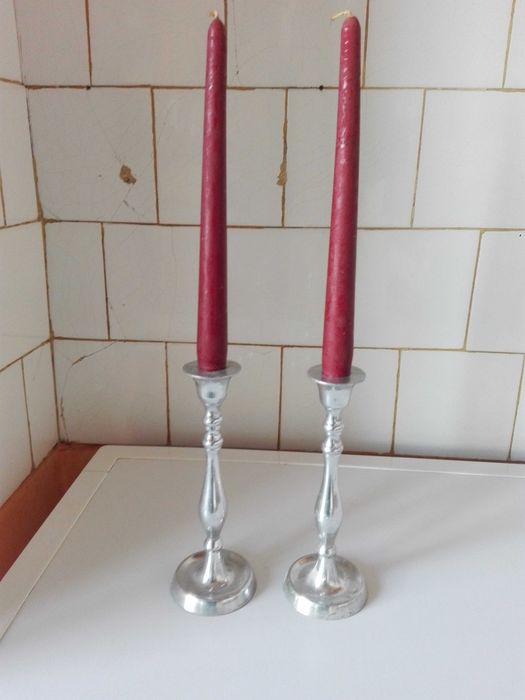 Фотоапарат KODAK , два свещника  и лот чуждестранни картички.