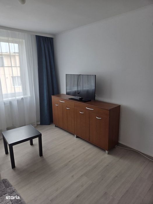 Apartament generos de inchiriat