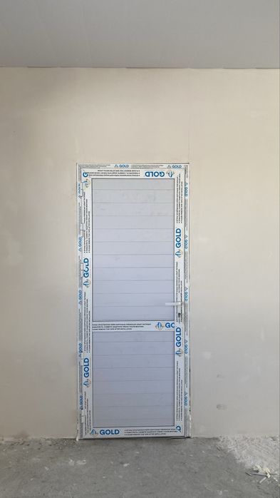 Двери пластиковые и алюминьевые