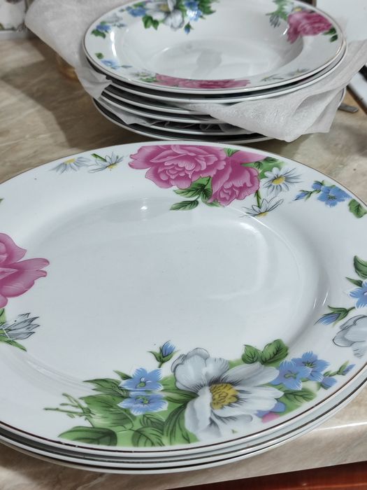 Продам чайно -  столовый сервиз