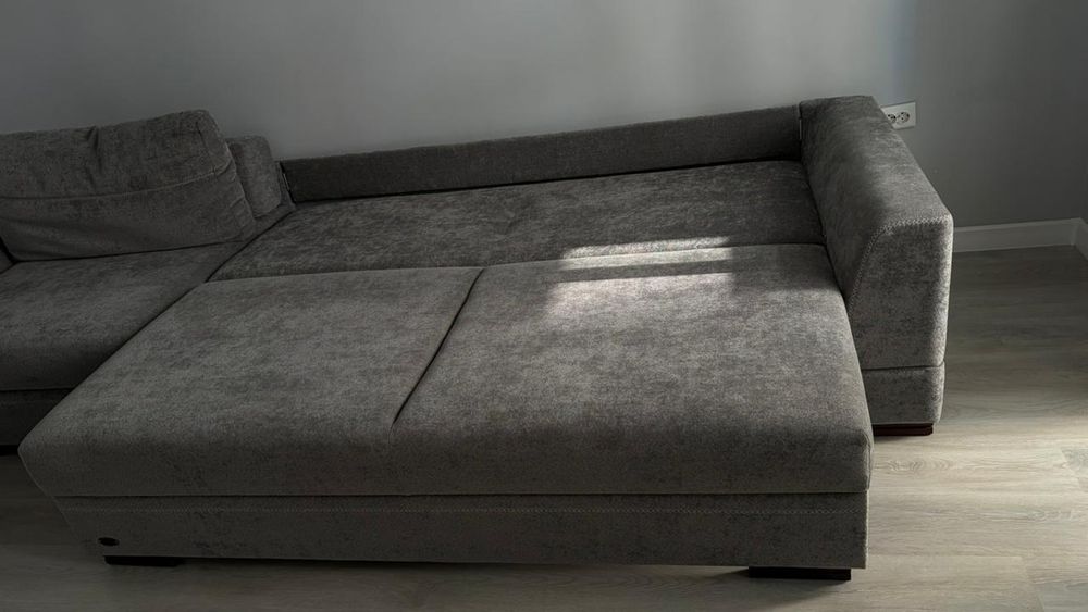 Срочно продам диван