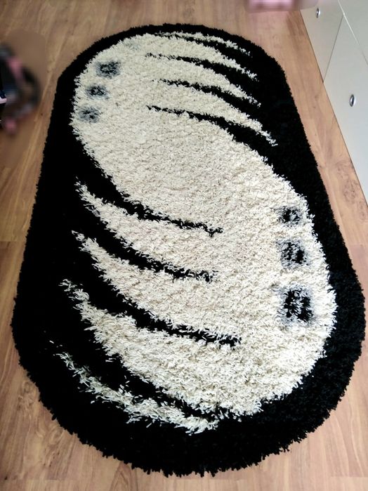 Covor oval- stare excelenta