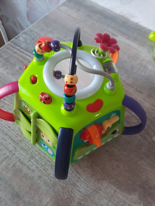 Продам игрушку Бизиборд