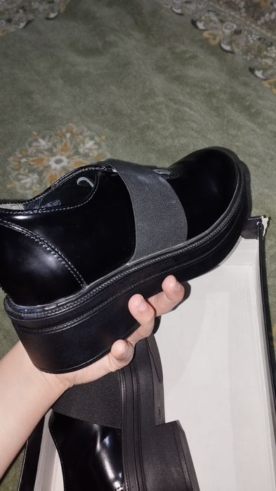 Продам новую обувь