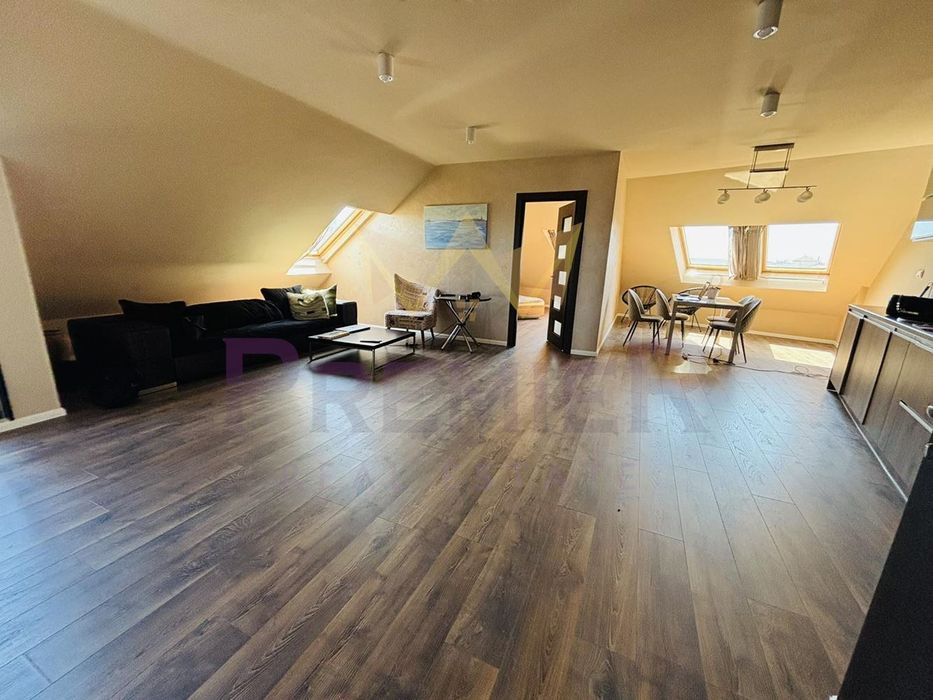 Продава се Тристаен апартамент в Варна, Зимно кино Тракия - 95 кв.м за 2158 €/кв.м - Снимка #2