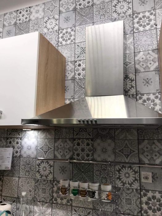 Продавам аспиратор за кухня  нов, неизползван