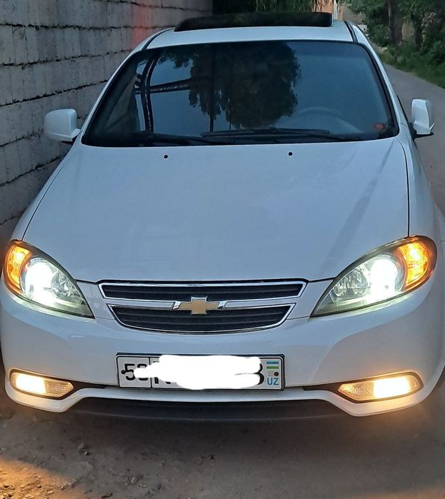 Lacetti  Gentra qilingan Oq