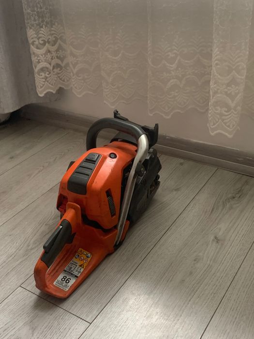 Husqvarna 560 XPG an 2016 in stare de funcționare!