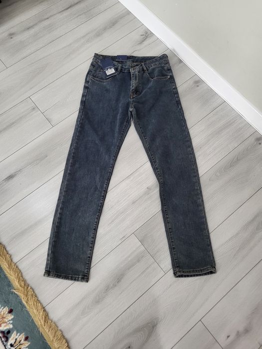 Одежда мужская джинсы