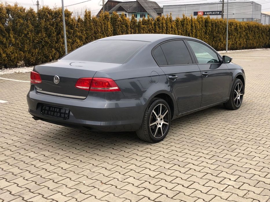 VW Passat berlina an fabricatie 2012 motor 1.4 benzina 122cp  climatronic parktronic computer jante euro5