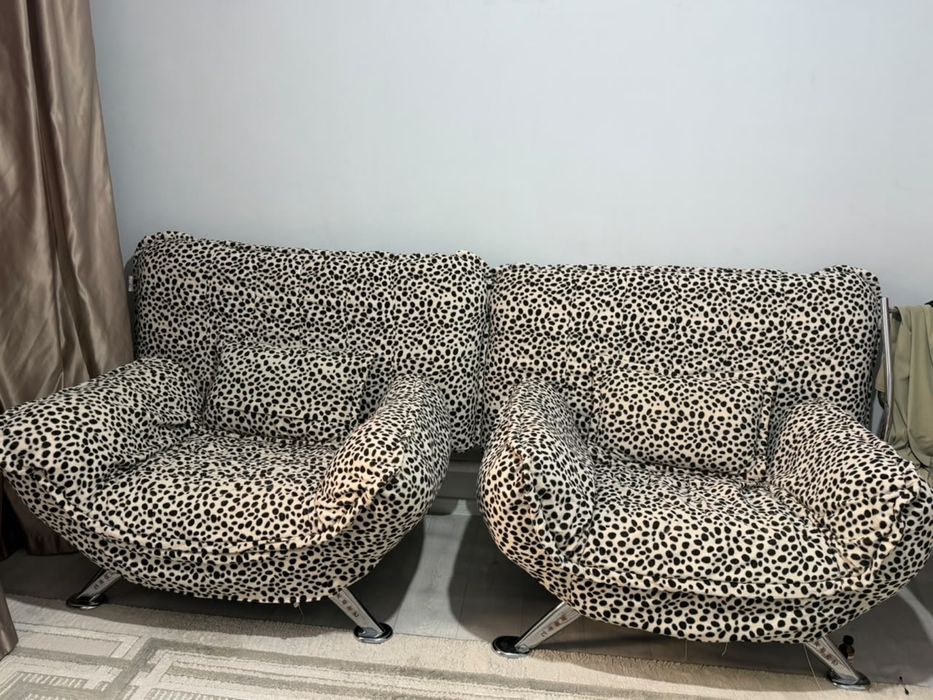 Продам комплект мягкой мебели