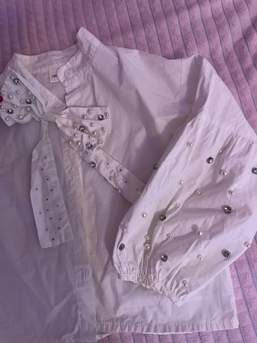 Продам школьные блузы