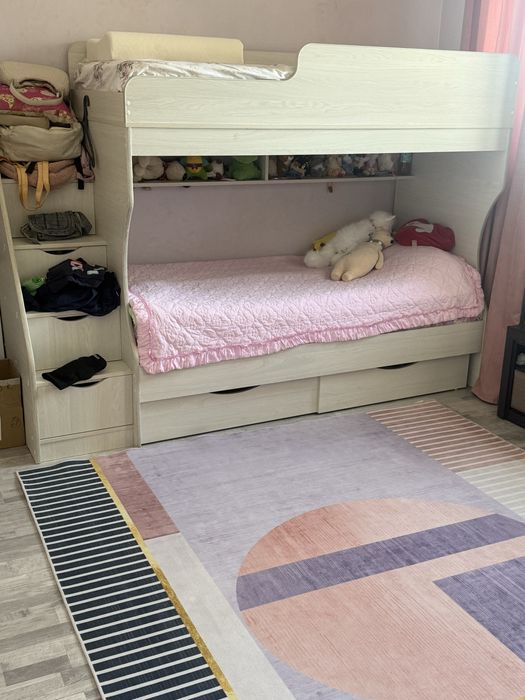 Двухъярусная кровать