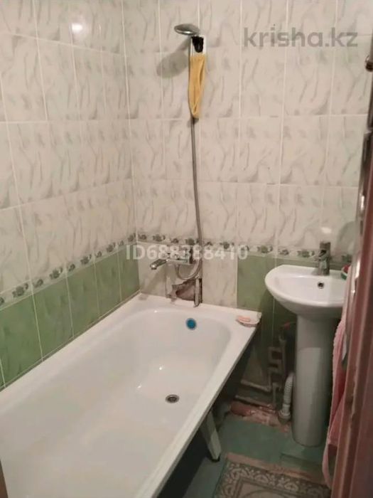 3 бөлмелі пәтер сатылады. Бағасы келісімді .