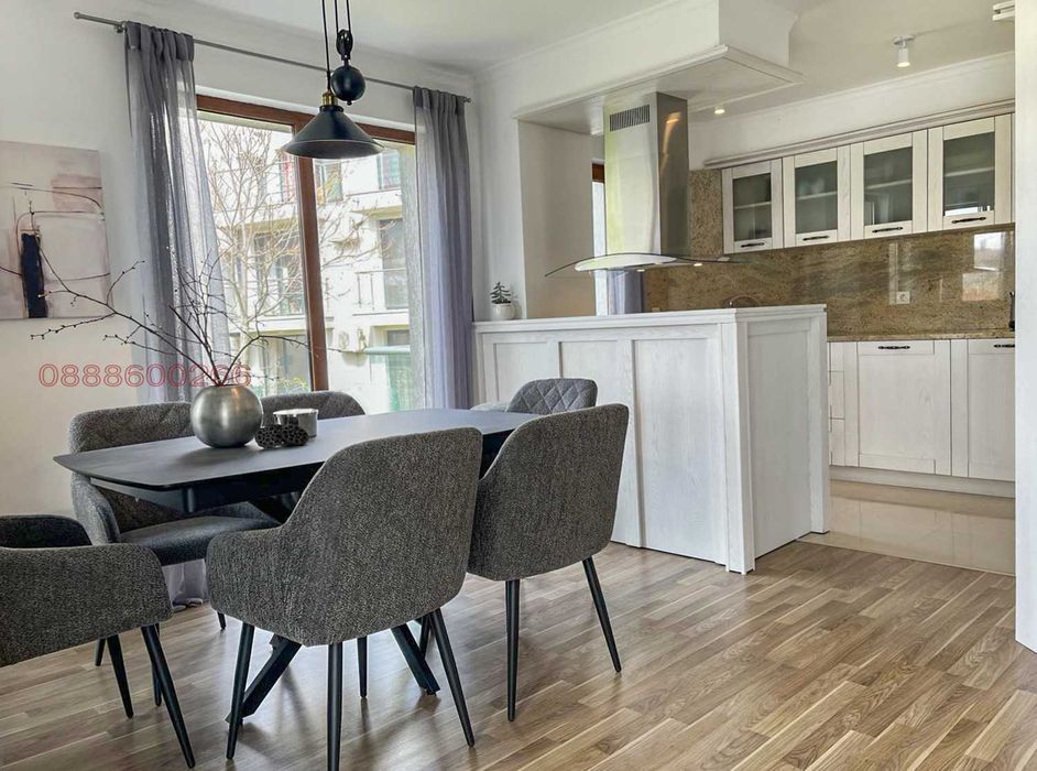 Дава се под наем Тристаен апартамент в Варна, м-т Траката - 118 кв.м за 890 € - Снимка #1