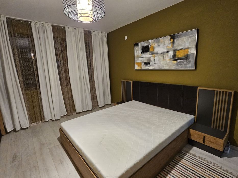 Предлагам цяла самостоятелна сграда с 11 апартамента