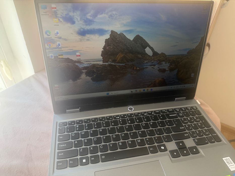 Лаптоп Gaming Lenovo LOQ 12600HX, 15.6" Full HD, IPS, 16GB DDR5 RAM, 512GB