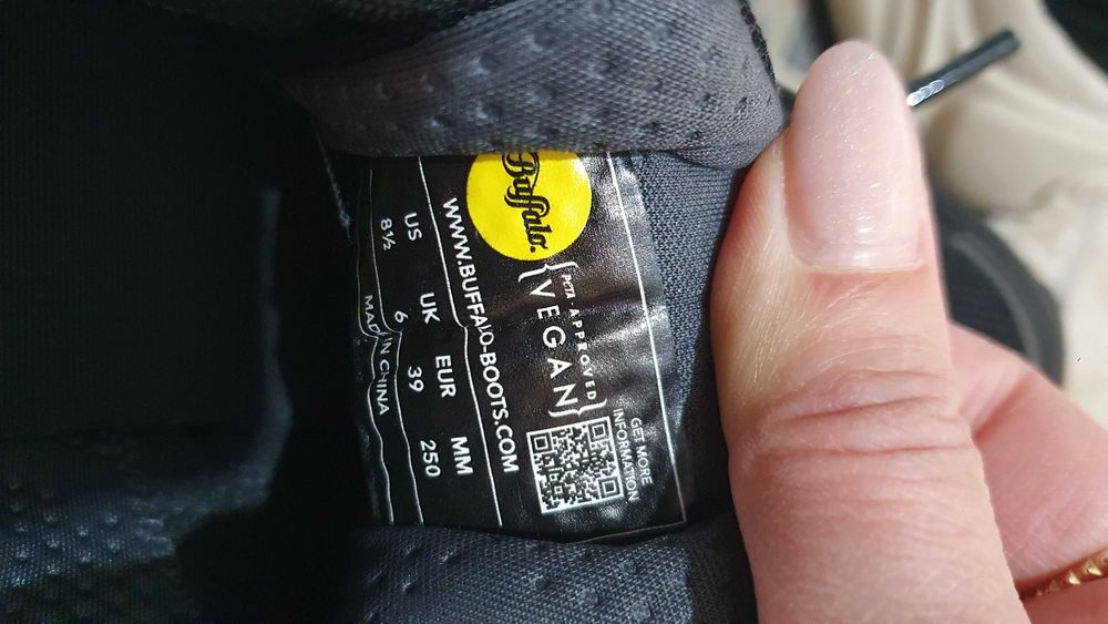 Нови маратонки Buffalo